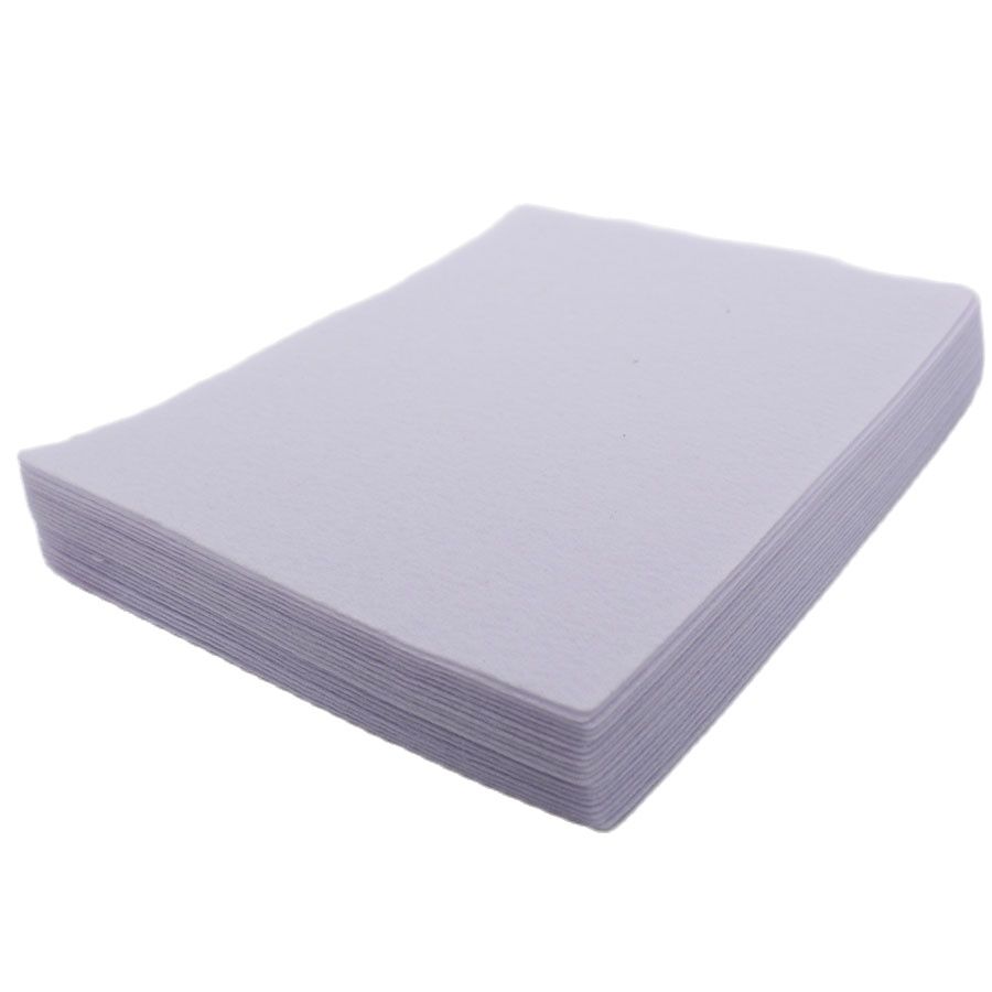 Is Sewing A Textile Craft - Witte 1mm viltstof voor poppenknutsels -