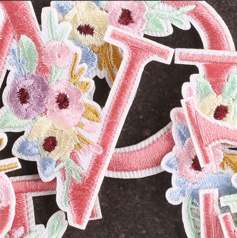 10 Stuks Roze Bloemen Alfabet  - Sewing Id recensie en prijs
