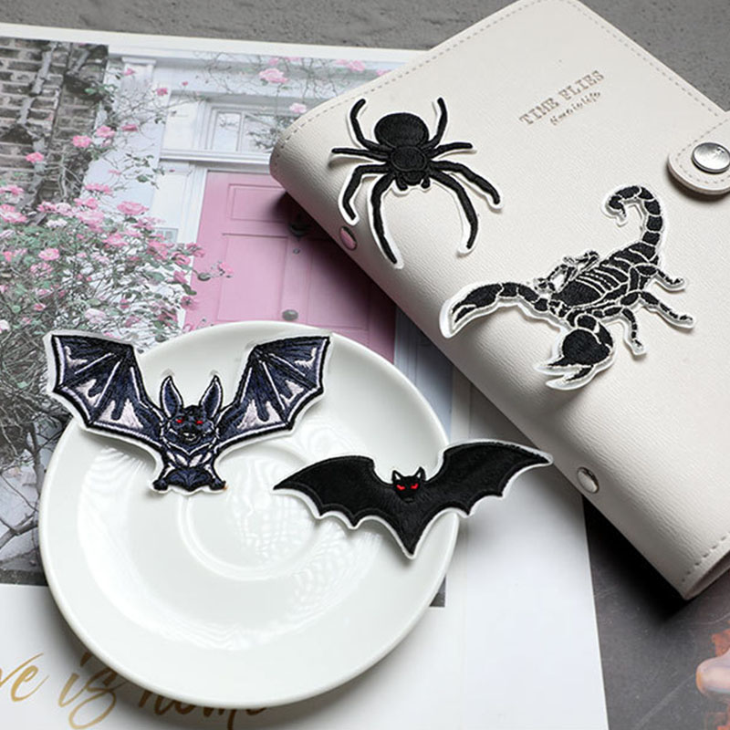 Spider Scorpion Bat Black Anim - Velcro Sew On recensie en prijs