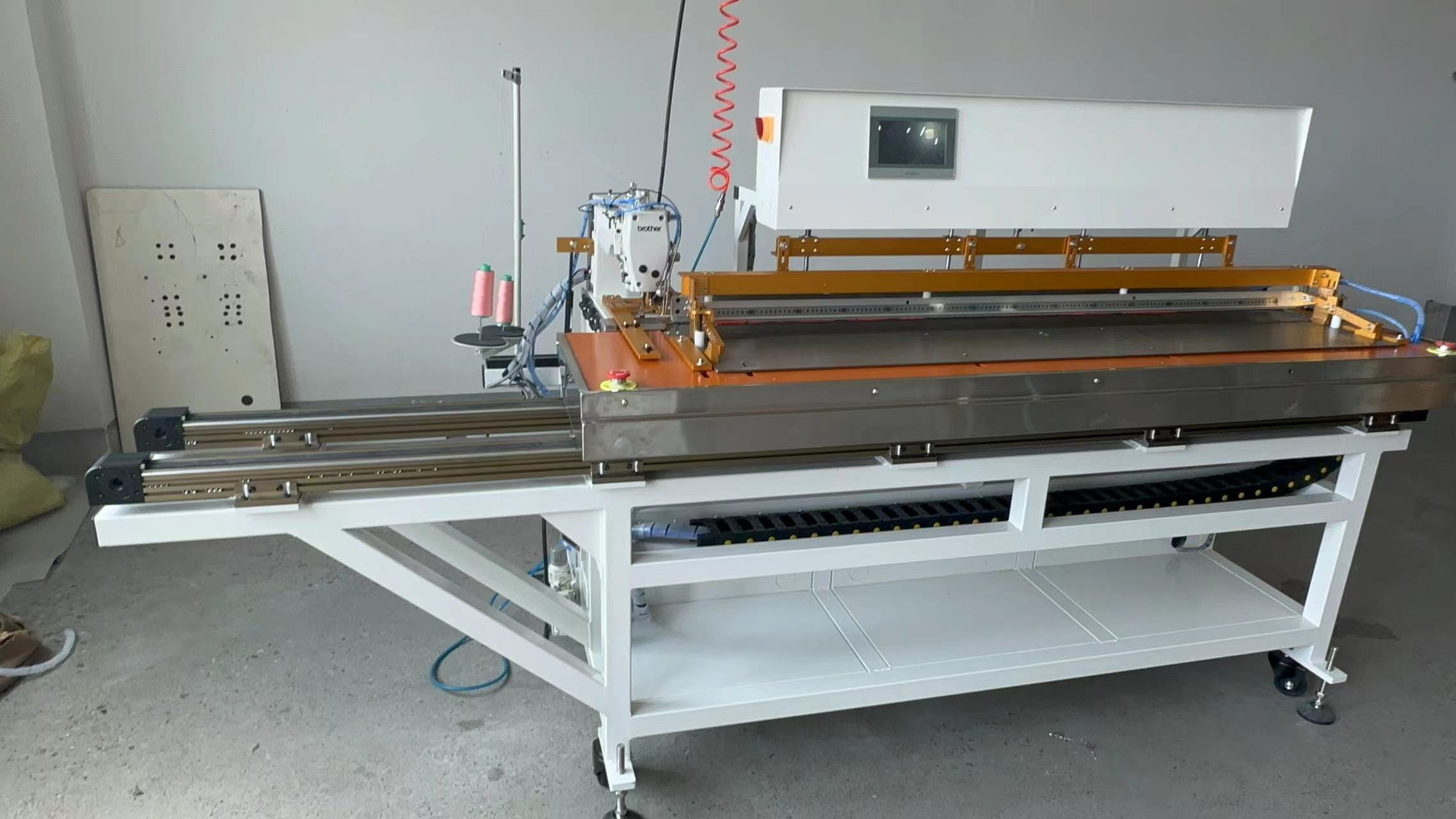 Industriële naaimachine ST 300 - Sewing Machine Fabric recensie en prijs