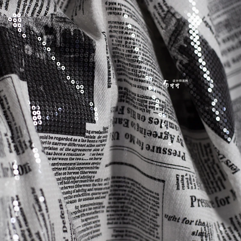 Engelse Graffiti Krant Denim P - Sewing Tweed Fabric recensie en prijs