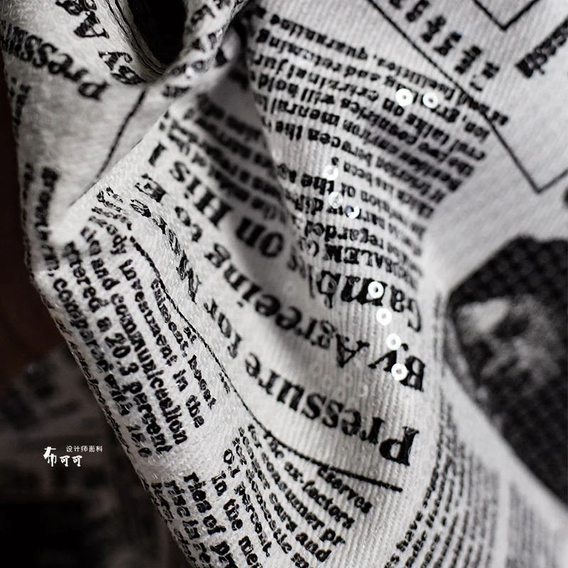 Engelse Graffiti Krant Denim P - Sewing Tweed Fabric recensie en prijs